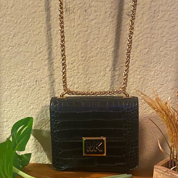 Sold MICHAEL KORS SONIA SMALL SHOULDER CROSSBODY BAG BLACK LEATHER GOLD NEW - Picture 8 of 16